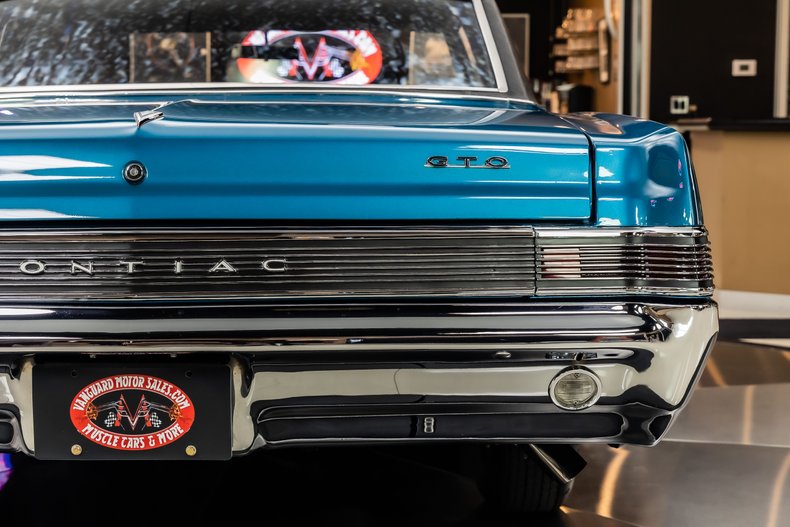 Unknown-Gto-1965-Teal-Turquoise-Black-22