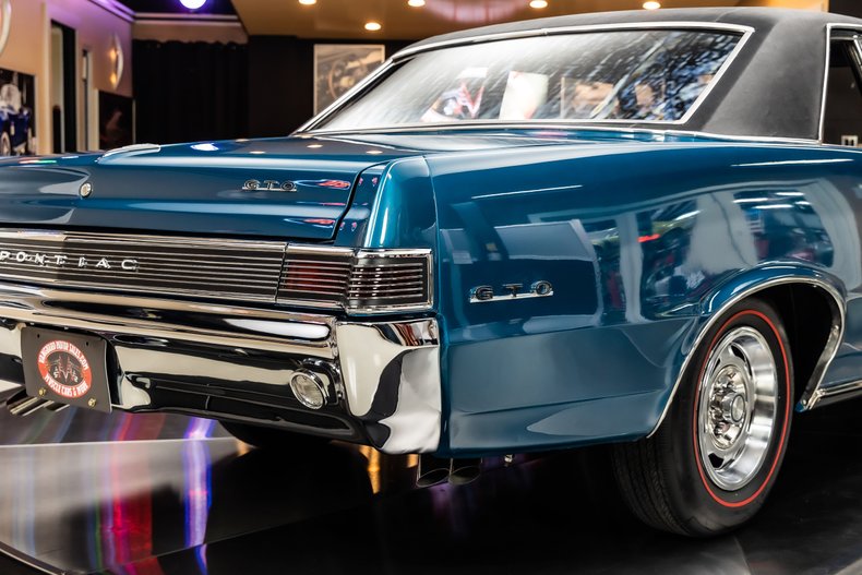 Unknown-Gto-1965-Teal-Turquoise-Black-23