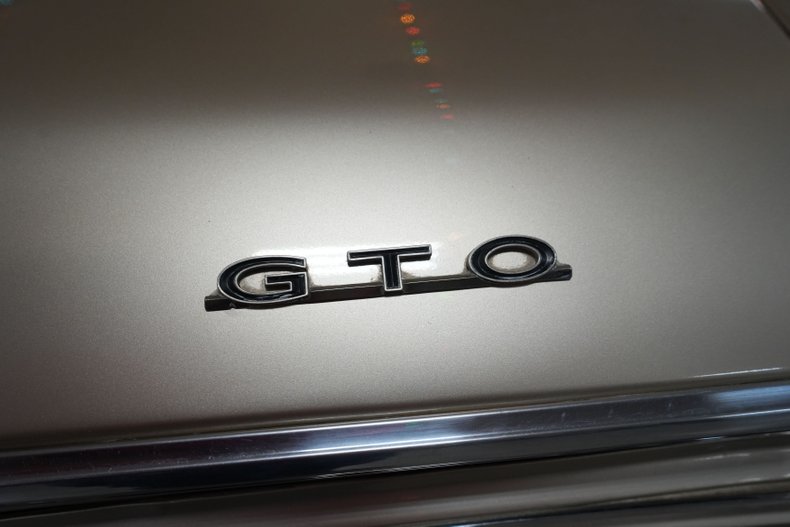 Unknown-Gto-1966-Martinique-Bronze-Black-49