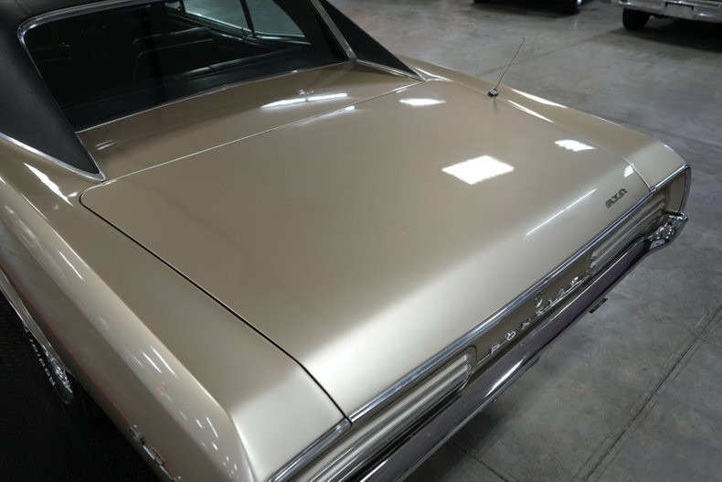 Unknown-Gto-1966-Martinique-Bronze-Black-7
