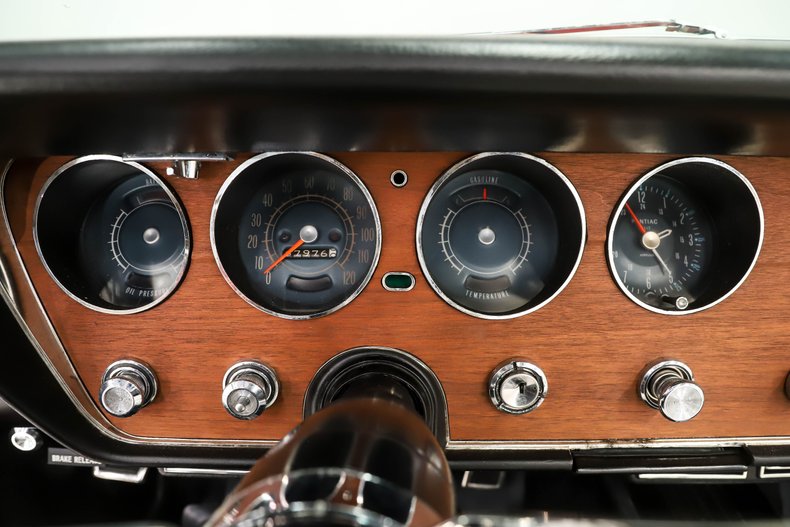 Unknown-Gto-1966-Montero-Red-White-21