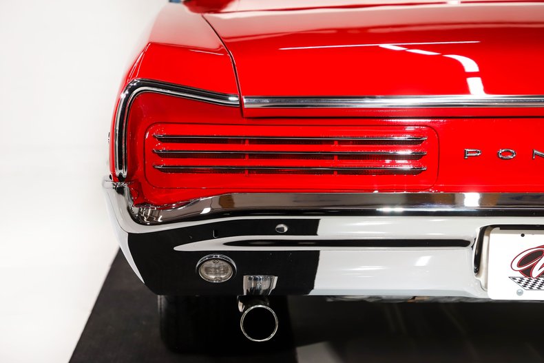 Unknown-Gto-1966-Montero-Red-White-3