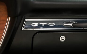 Unknown-Gto-1966-Montero-Red-White-7