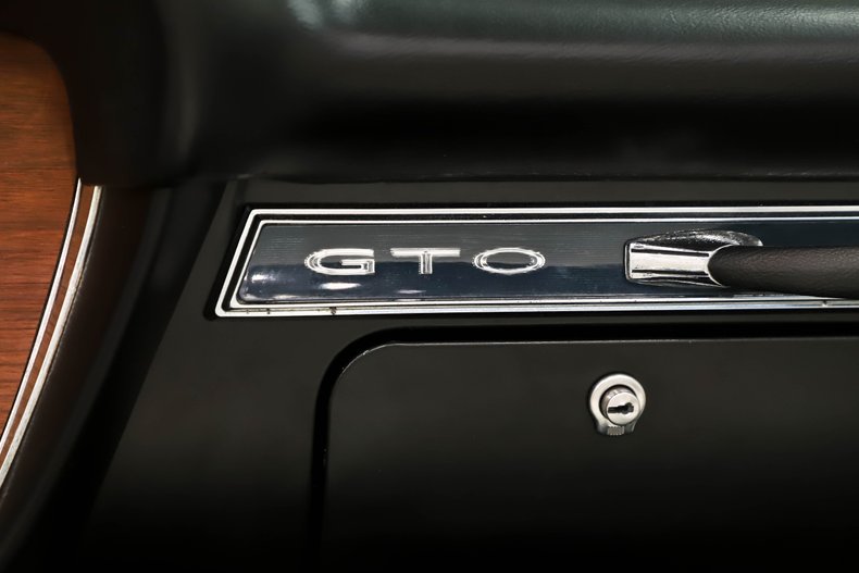 Unknown-Gto-1966-Montero-Red-White-7