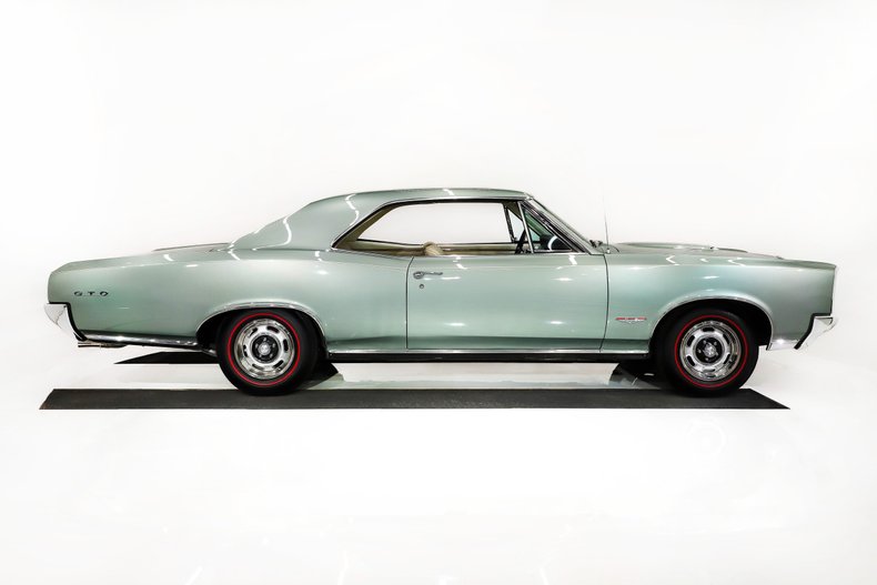 Unknown-Gto-1966-Palmetto-Green-Pearl-White-10