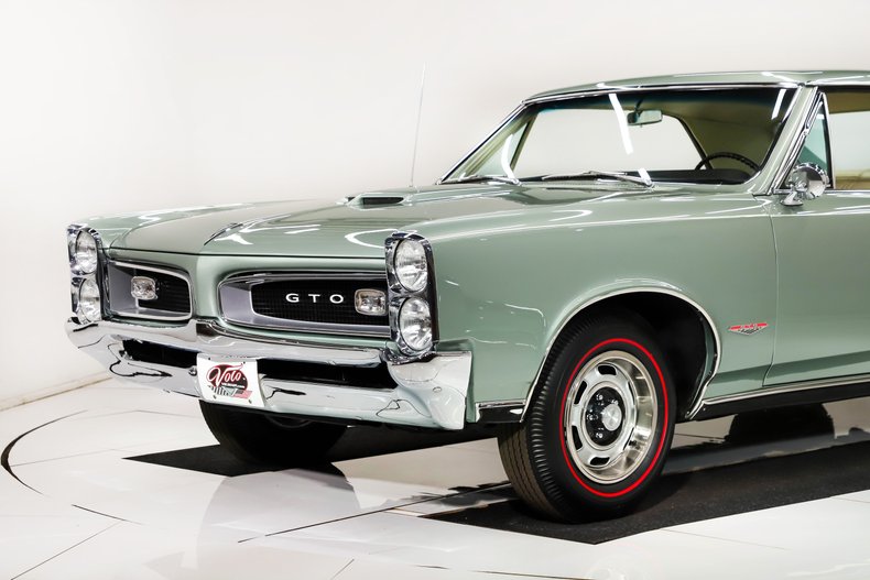 Unknown-Gto-1966-Palmetto-Green-Pearl-White-24