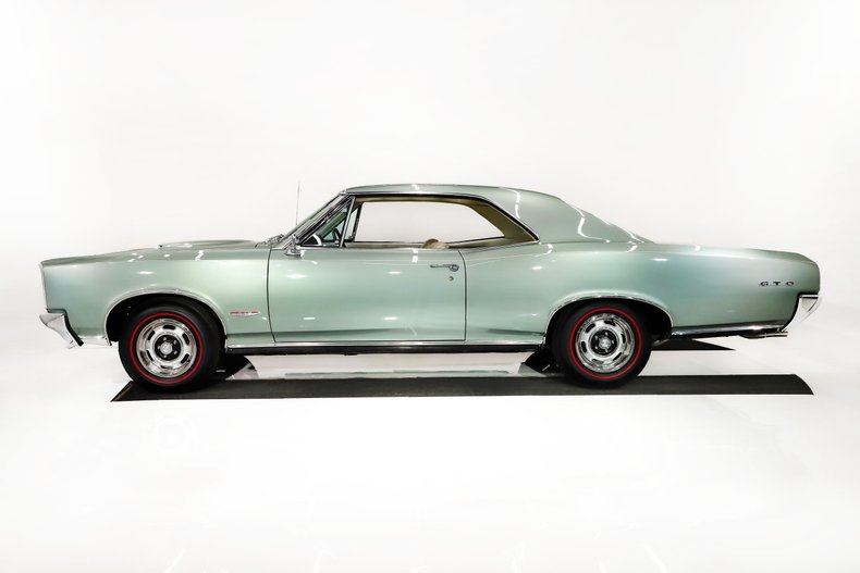 Unknown-Gto-1966-Palmetto-Green-Pearl-White-26