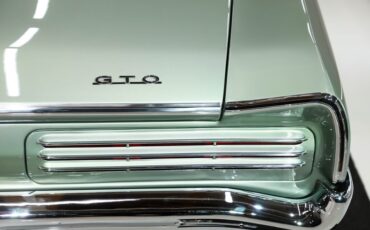 Unknown-Gto-1966-Palmetto-Green-Pearl-White-28