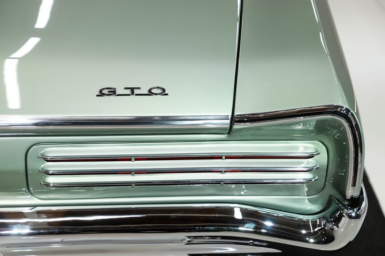 Unknown-Gto-1966-Palmetto-Green-Pearl-White-28