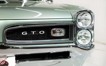 Unknown-Gto-1966-Palmetto-Green-Pearl-White-30