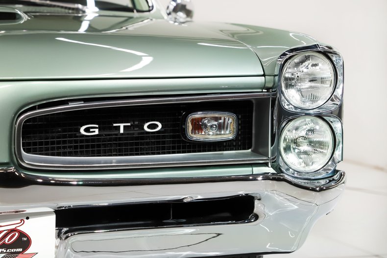 Unknown-Gto-1966-Palmetto-Green-Pearl-White-30