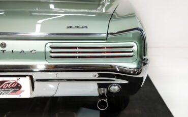 Unknown-Gto-1966-Palmetto-Green-Pearl-White-35