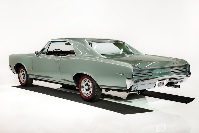 Unknown-Gto-1966-Palmetto-Green-Pearl-White-39