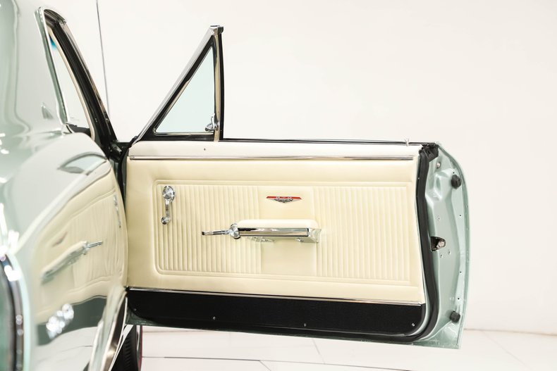 Unknown-Gto-1966-Palmetto-Green-Pearl-White-48