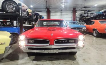 Unknown-Gto-1966-Red-Black-Vinyl-7