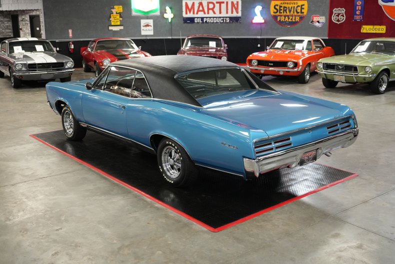 Unknown-Gto-1967-Blue-11