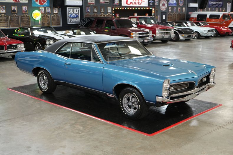 Unknown-Gto-1967-Blue-14