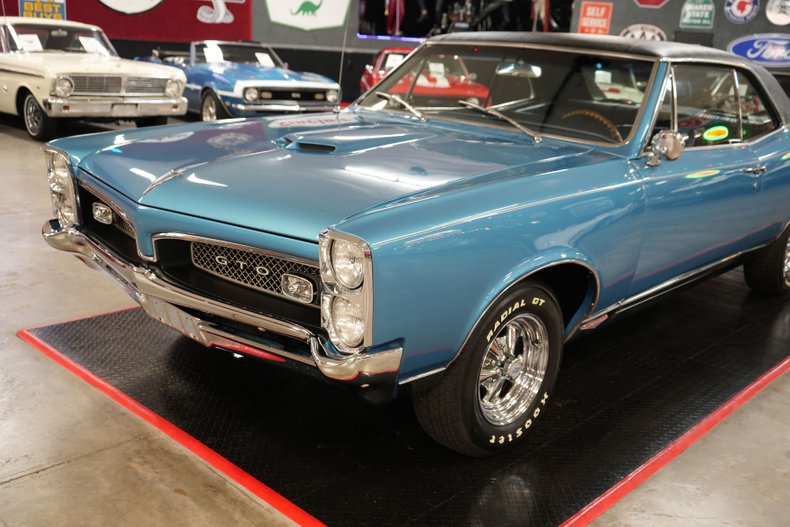 Unknown-Gto-1967-Blue-26