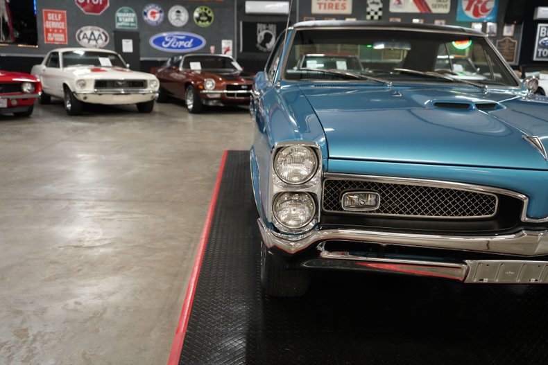 Unknown-Gto-1967-Blue-28