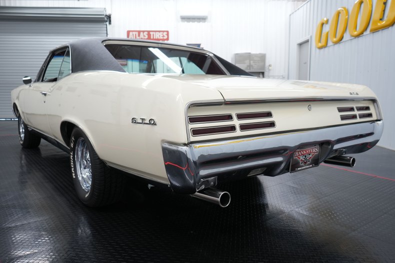 Unknown-Gto-1967-Cameo-Ivory-Red-15