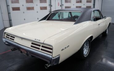 Unknown-Gto-1967-Cameo-Ivory-Red-22