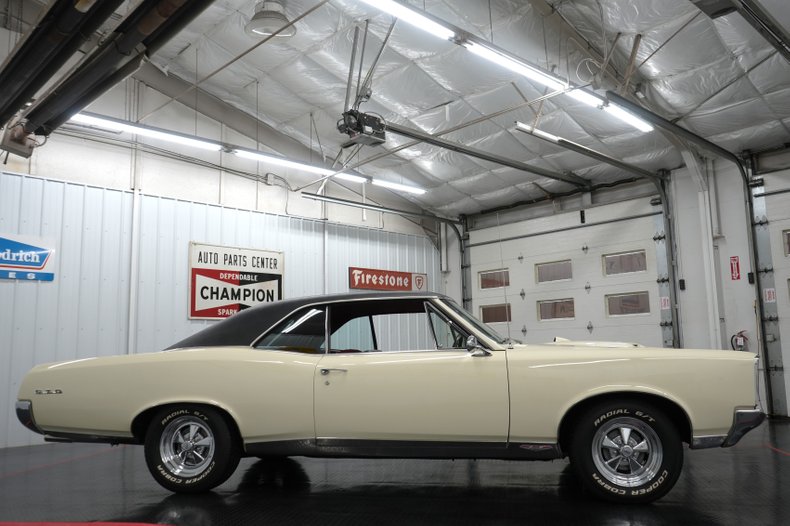 Unknown-Gto-1967-Cameo-Ivory-Red-25
