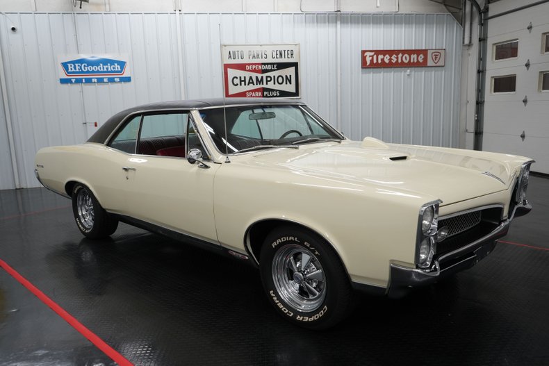 Unknown-Gto-1967-Cameo-Ivory-Red-26