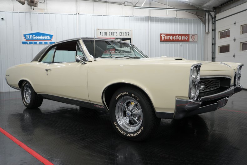 Unknown-Gto-1967-Cameo-Ivory-Red-27