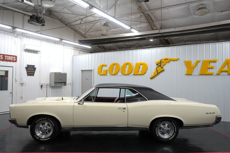Unknown-Gto-1967-Cameo-Ivory-Red-3
