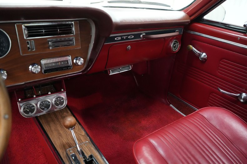 Unknown-Gto-1967-Cameo-Ivory-Red-42