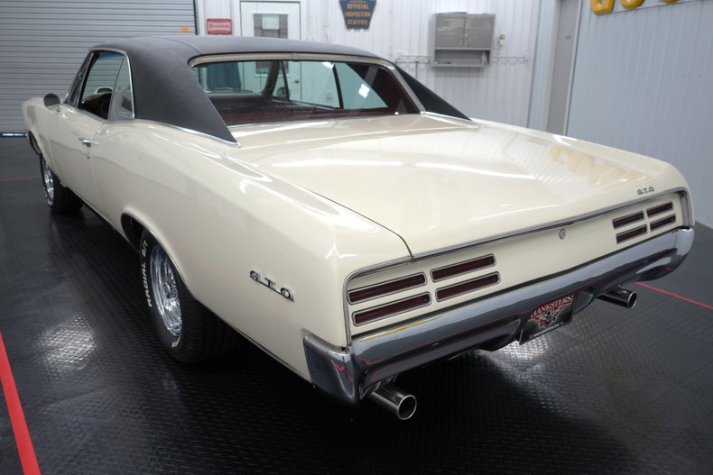 Unknown-Gto-1967-Cameo-Ivory-Red-5