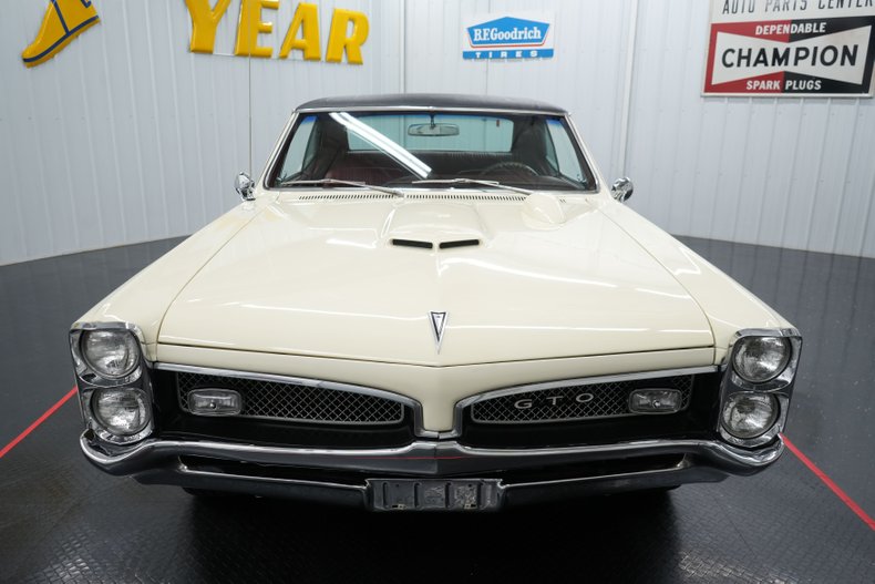 Unknown-Gto-1967-Cameo-Ivory-Red-7
