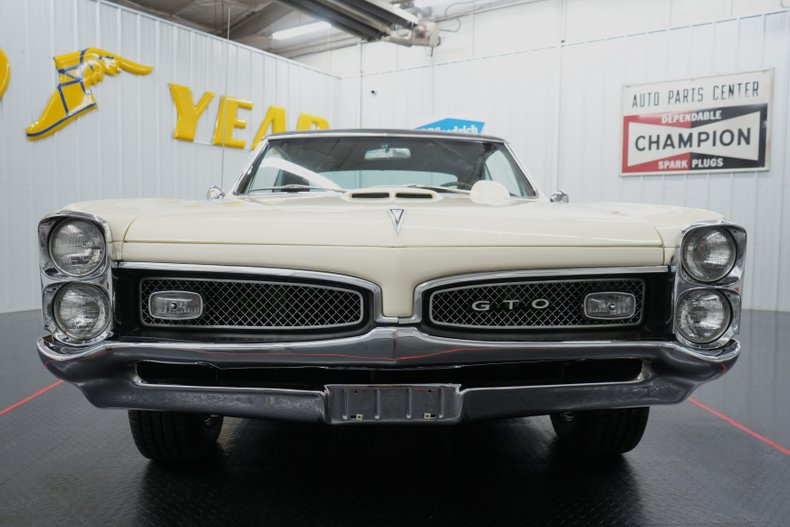 Unknown-Gto-1967-Cameo-Ivory-Red-8