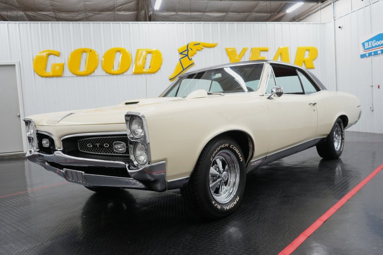 Unknown-Gto-1967-Cameo-Ivory-Red
