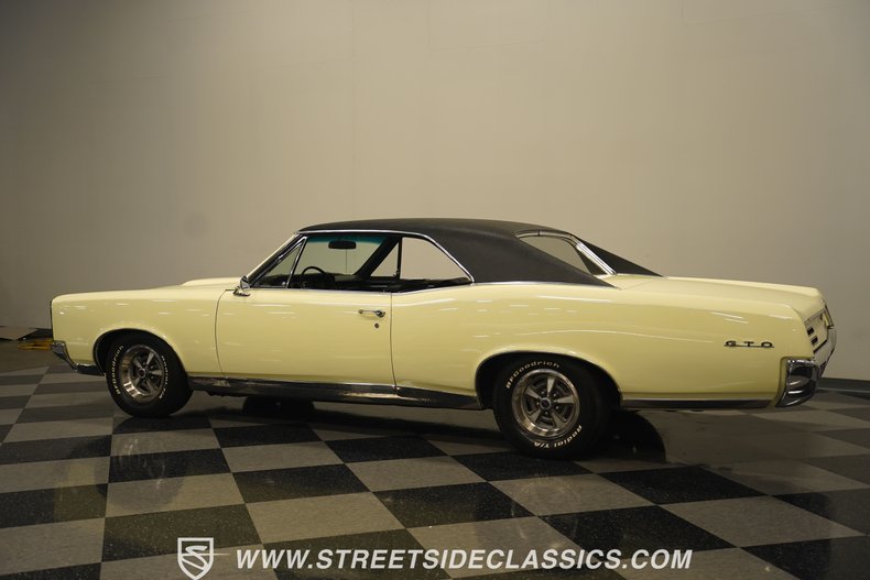 Unknown-Gto-1967-Cream-Black-10