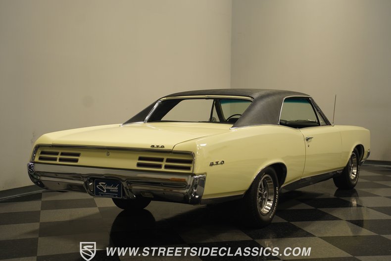 Unknown-Gto-1967-Cream-Black-14