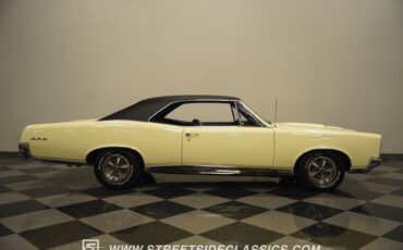 Unknown-Gto-1967-Cream-Black-2