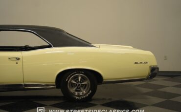 Unknown-Gto-1967-Cream-Black-25