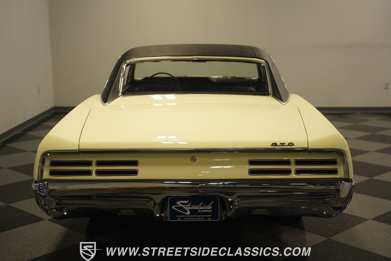 Unknown-Gto-1967-Cream-Black-26
