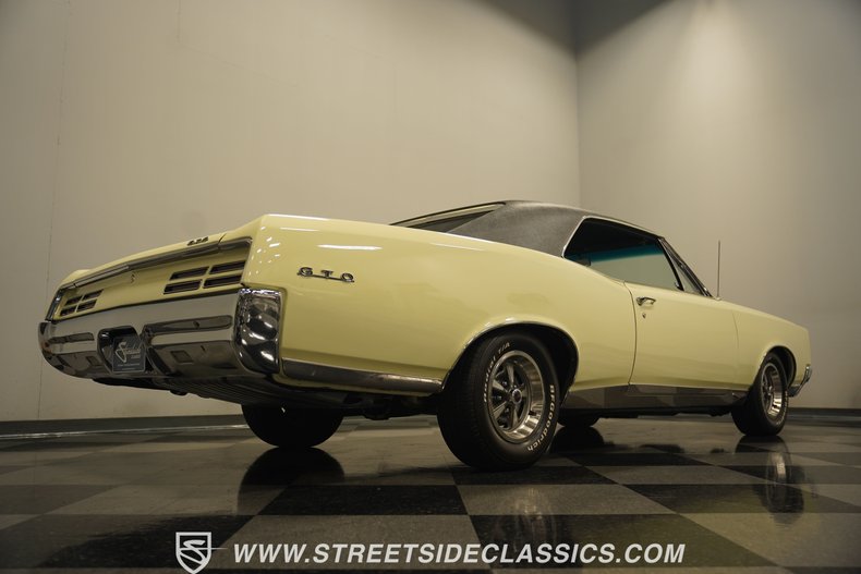 Unknown-Gto-1967-Cream-Black-29