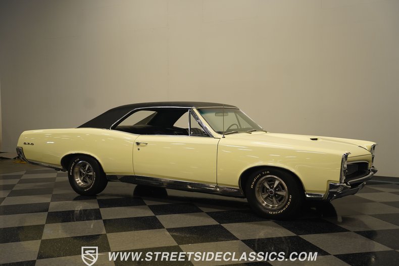 Unknown-Gto-1967-Cream-Black-3