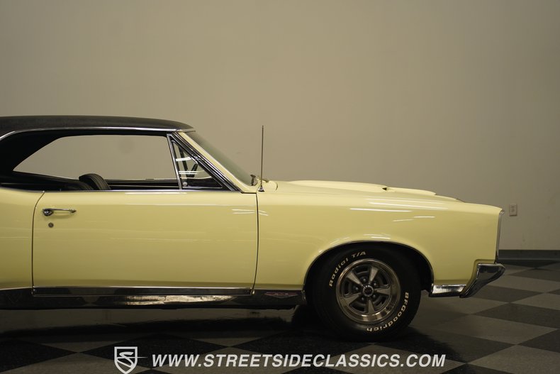Unknown-Gto-1967-Cream-Black-32