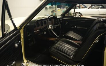 Unknown-Gto-1967-Cream-Black-4