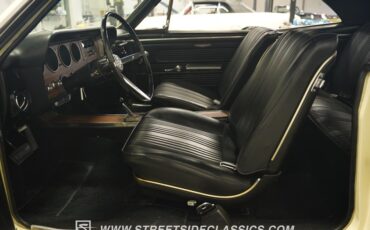 Unknown-Gto-1967-Cream-Black-41