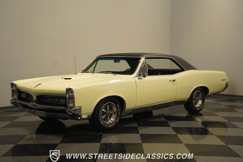 Unknown-Gto-1967-Cream-Black-7