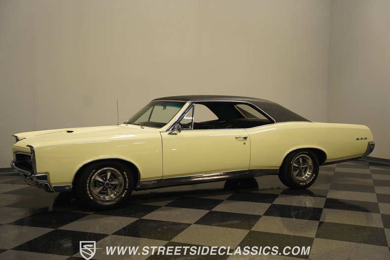 Unknown-Gto-1967-Cream-Black-8