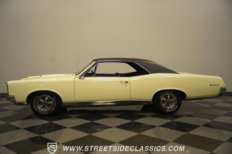 Unknown-Gto-1967-Cream-Black-9