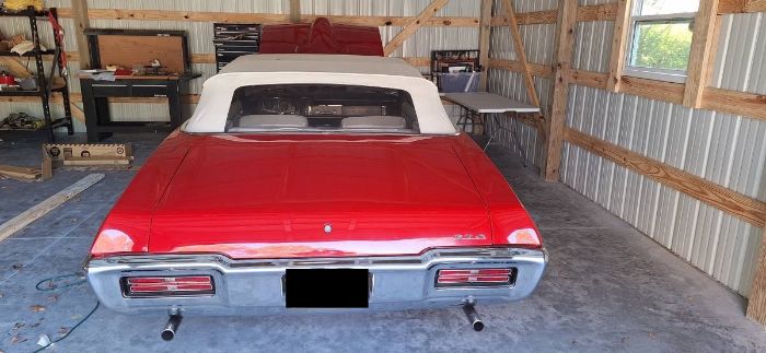 Unknown-Gto-1968-Red-White-Top-White-16