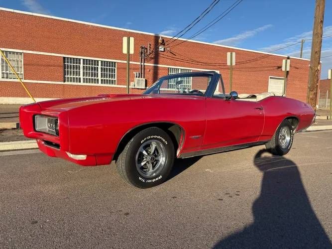 Unknown-Gto-1968-Red-White-Top-White-5