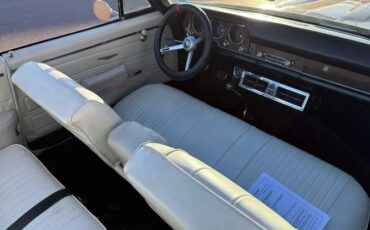 Unknown-Gto-1968-Red-White-Top-White-9